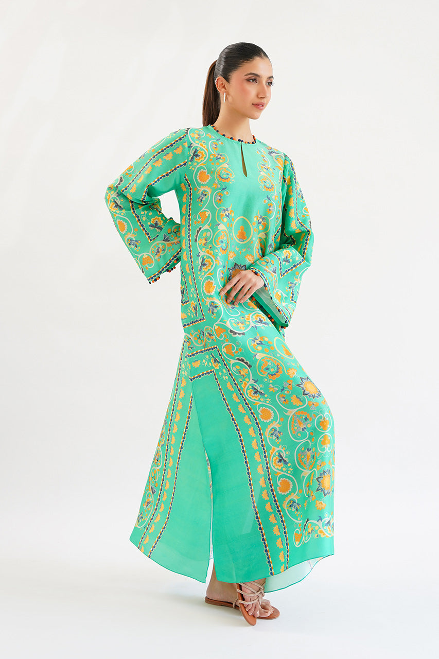 https://cdn.shopify.com/s/files/1/0588/3661/5221/files/Elzina_3_345b5f94-c653-4990-9d3c-1f01e937f756.jpg?v=1751622712