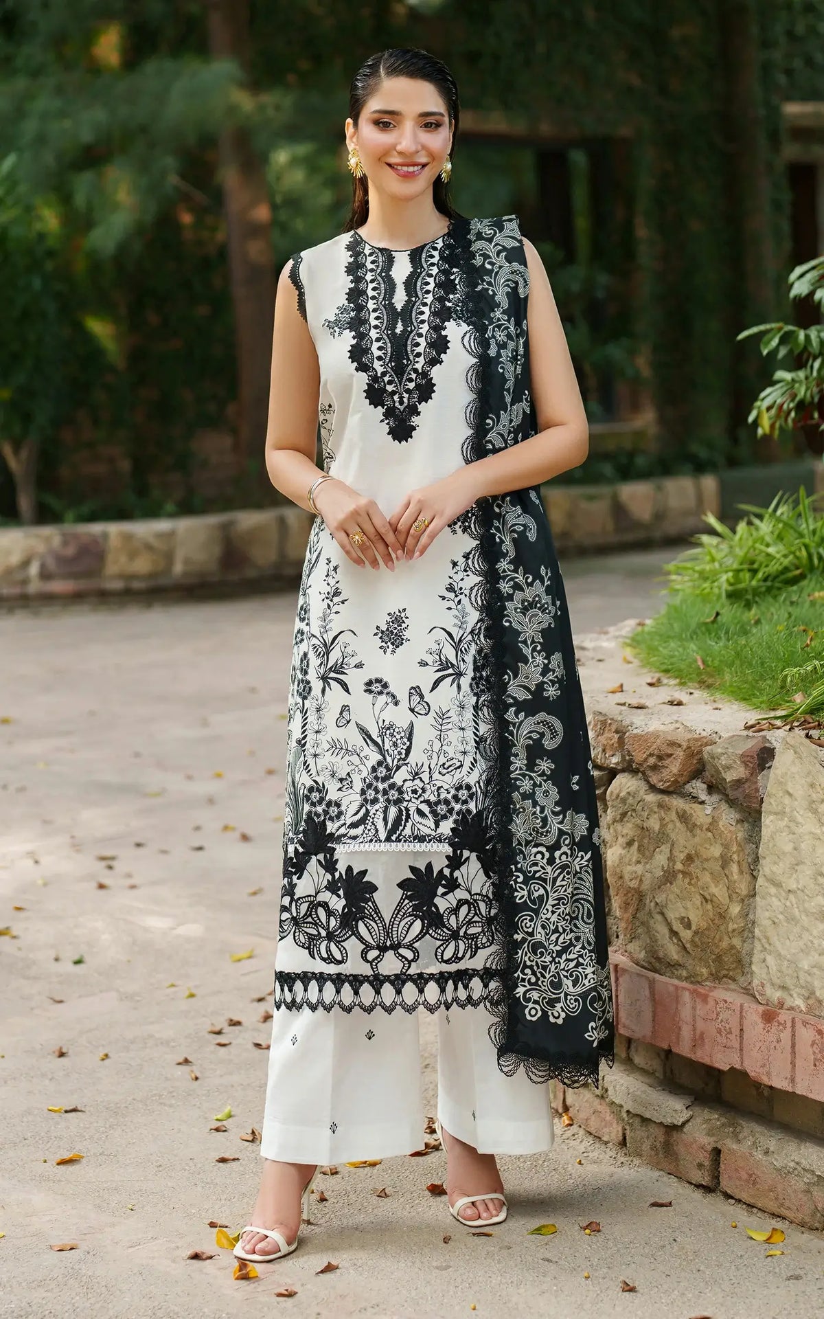 Ember Glow-MWL25-03 | 3pcs Embroidered Unstitched Winter