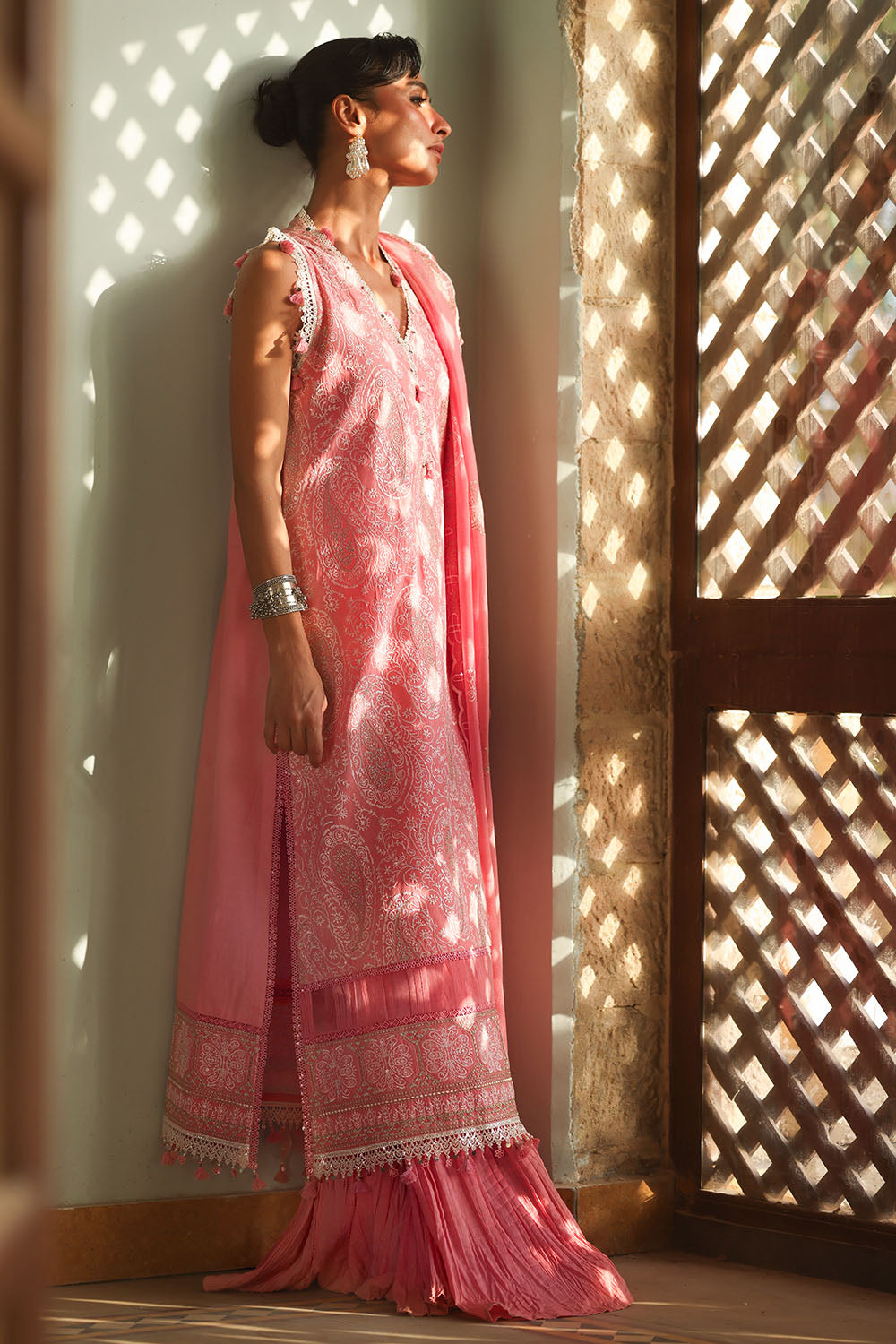 https://cdn.shopify.com/s/files/1/0706/3253/8159/files/Embroidered-Cotton-Net-Dupatta-Embroidered-Lawn-Shirt-Dyed-Trouser-with-Embroidered-Border-Gulahmed-FE-52164-Side.jpg?v=1777625039