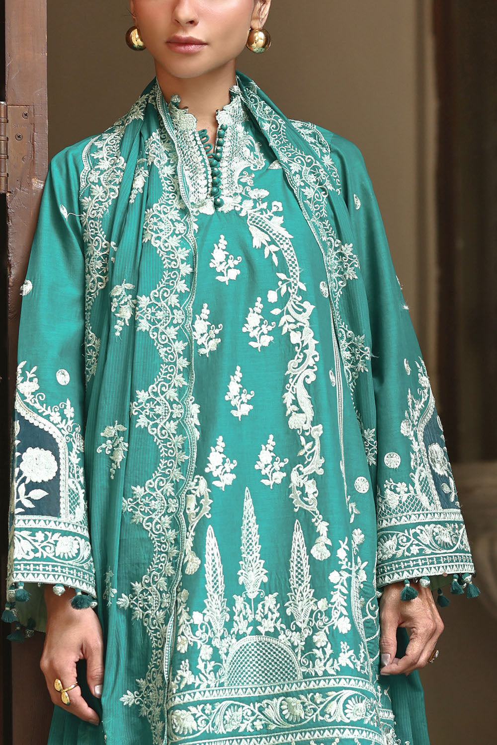 3 Piece Embroidered Lawn Suit with Organza Applique Borders and Embroidered Denting Lawn Dupatta