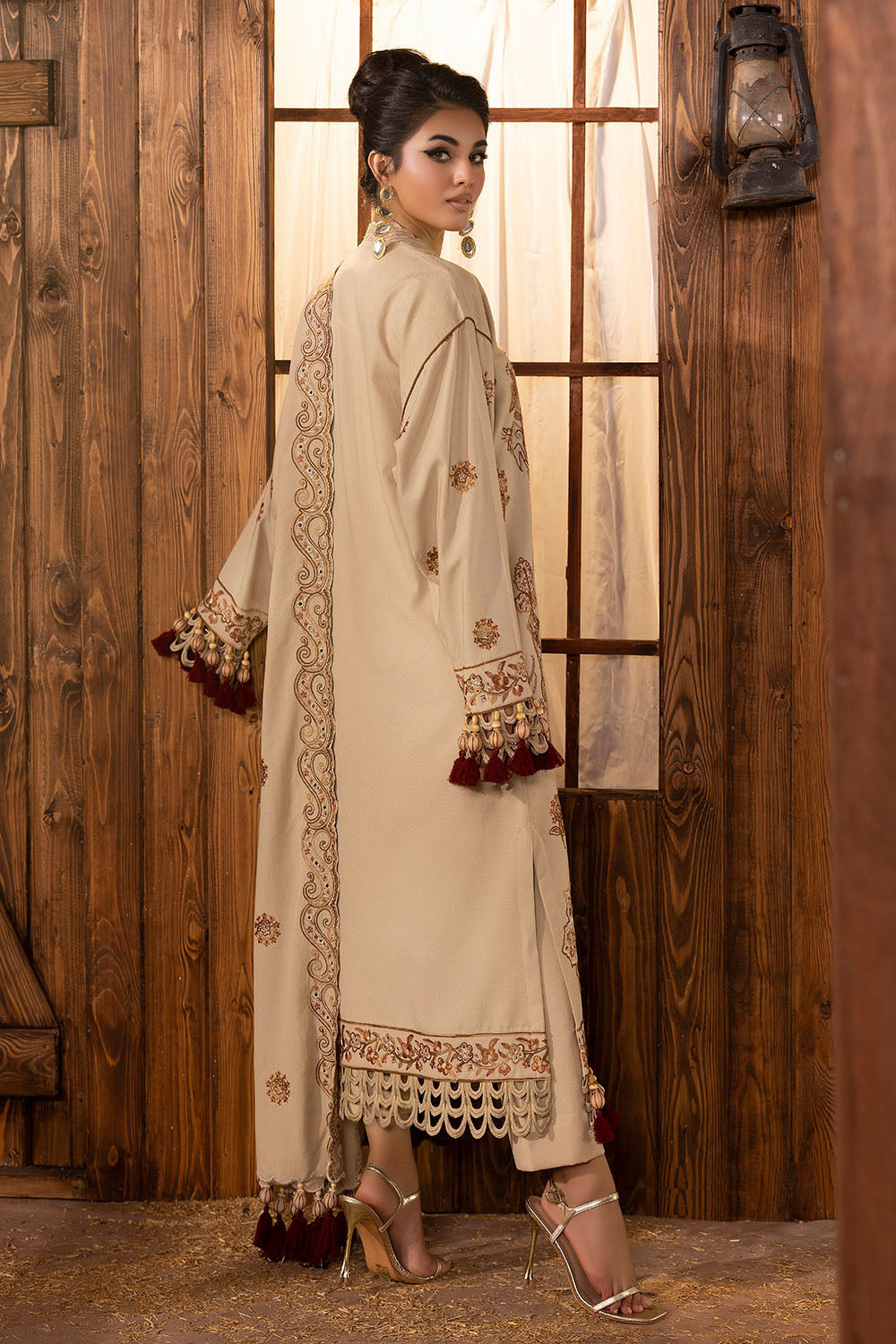 3 Piece Embroidered Karandi Suit With Dupatta