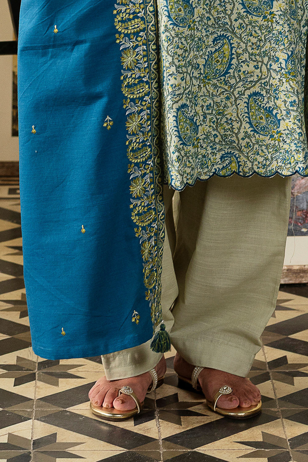 3 Piece Printed Khaddar Suit