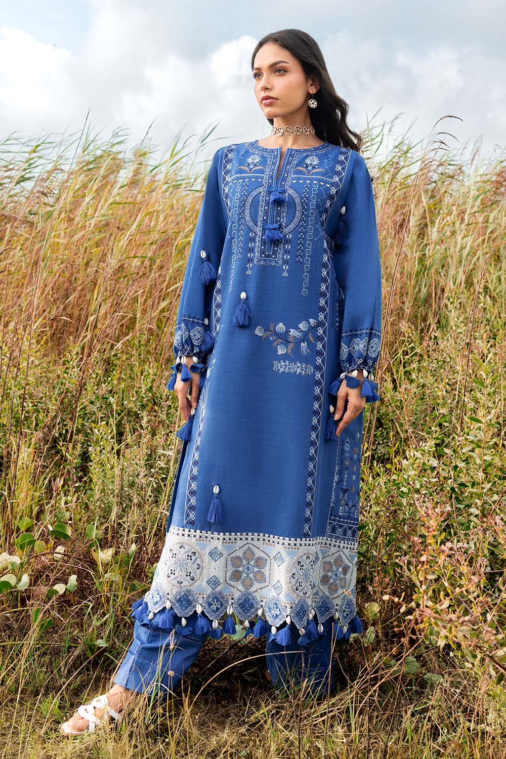 2 Piece Embroidered Khaddar Suit With Borders And Sleeve Bunches On Organza