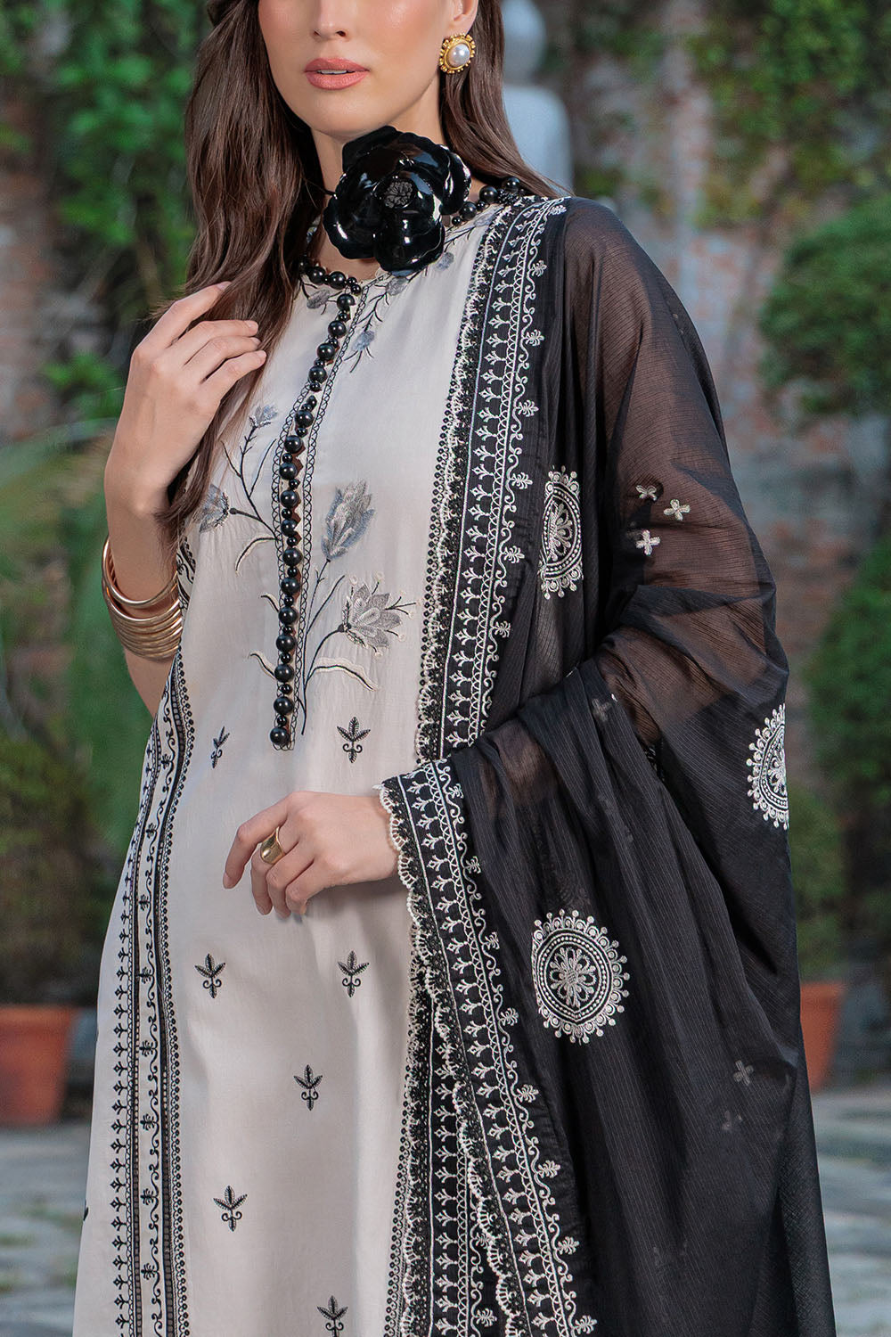 3 Piece Embroidered Lawn Suit with Embroidered Denting Dupatta