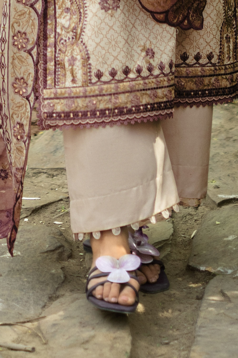 3 Piece Embroidered Glitter Printed Lawn Suit with Embroidered Organza Borders and Embroidered Printed Chiffon Dupatta