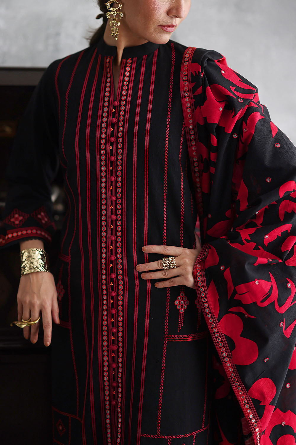 3 Piece Embroidered Khaddar Suit with Embroidered Printed Khaddar Dupatta