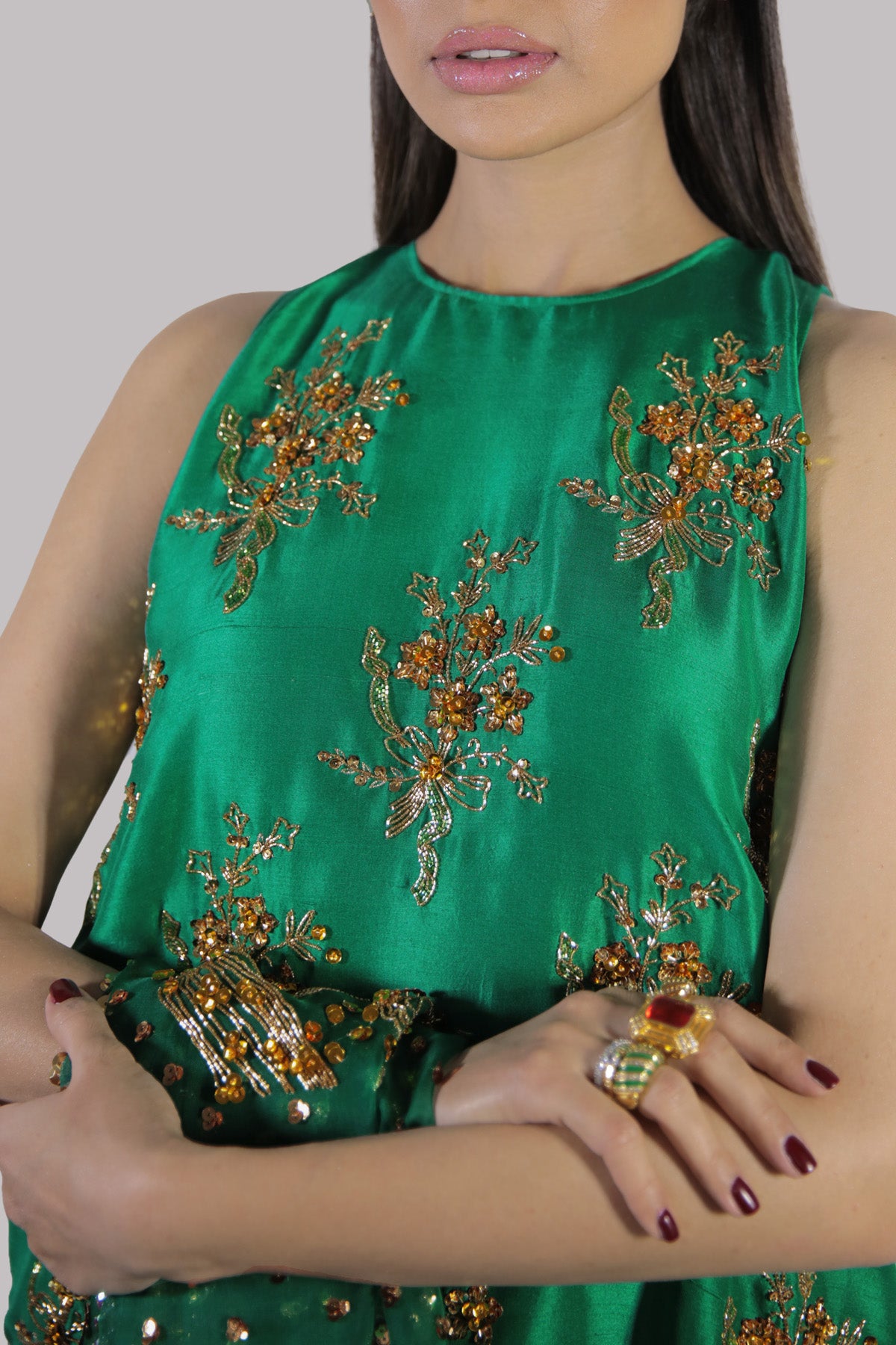 https://www.museluxe.com/wp-content/uploads/2025/02/Emerald-green-1-3.jpg