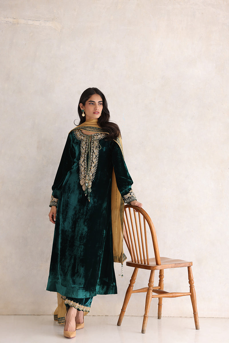 https://cdn.shopify.com/s/files/1/0412/9311/9639/products/Esra.jpg?v=1755496608