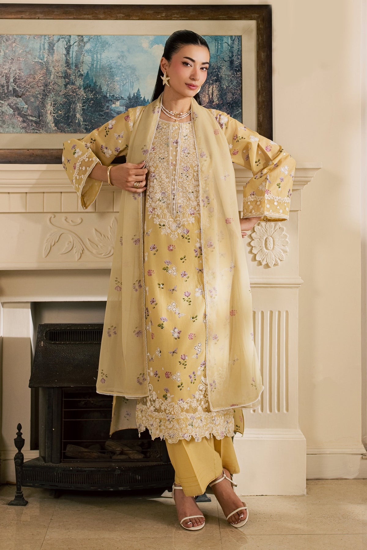Eyrna 3Pc - Luxury Embroidered Lawn