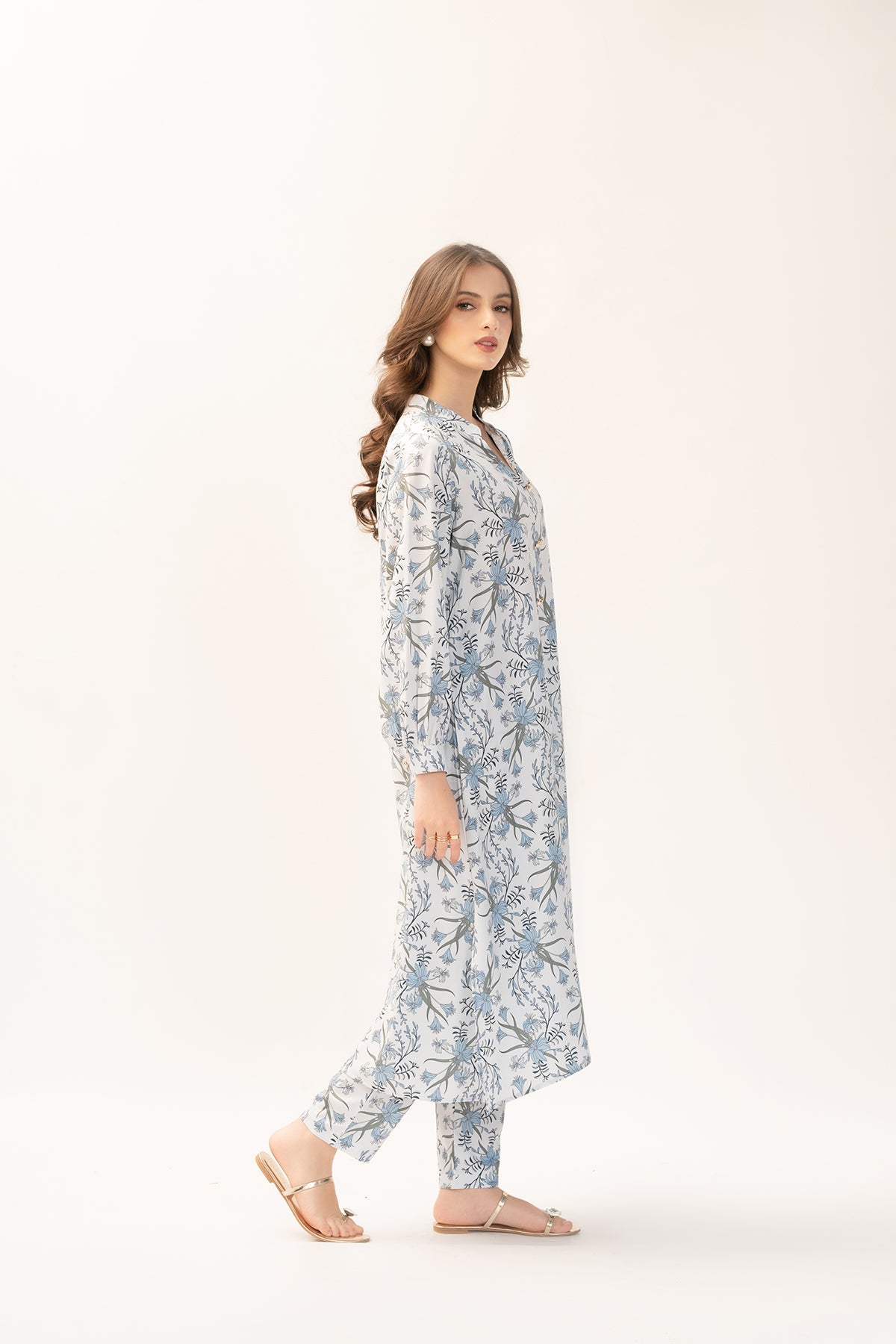 https://cdn.shopify.com/s/files/1/0267/7715/7692/products/FAN_9687.jpg?v=1678167503