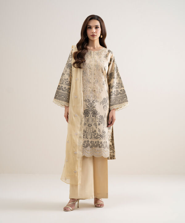 3 Piece - Embroidered Jacquard Suit