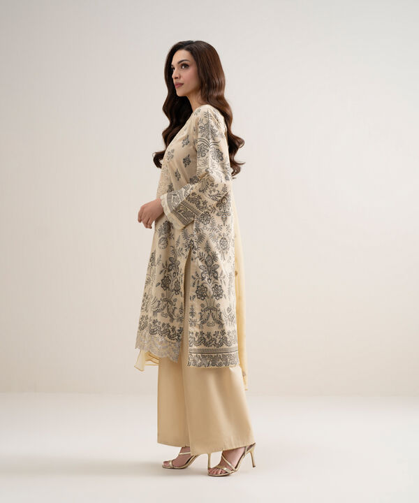 3 Piece - Embroidered Jacquard Suit