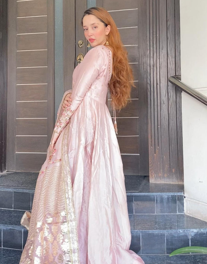 https://cdn.shopify.com/s/files/1/0262/2531/1795/products/FIZA-KHAWAR_0001_Layer1.jpg?v=1596536515