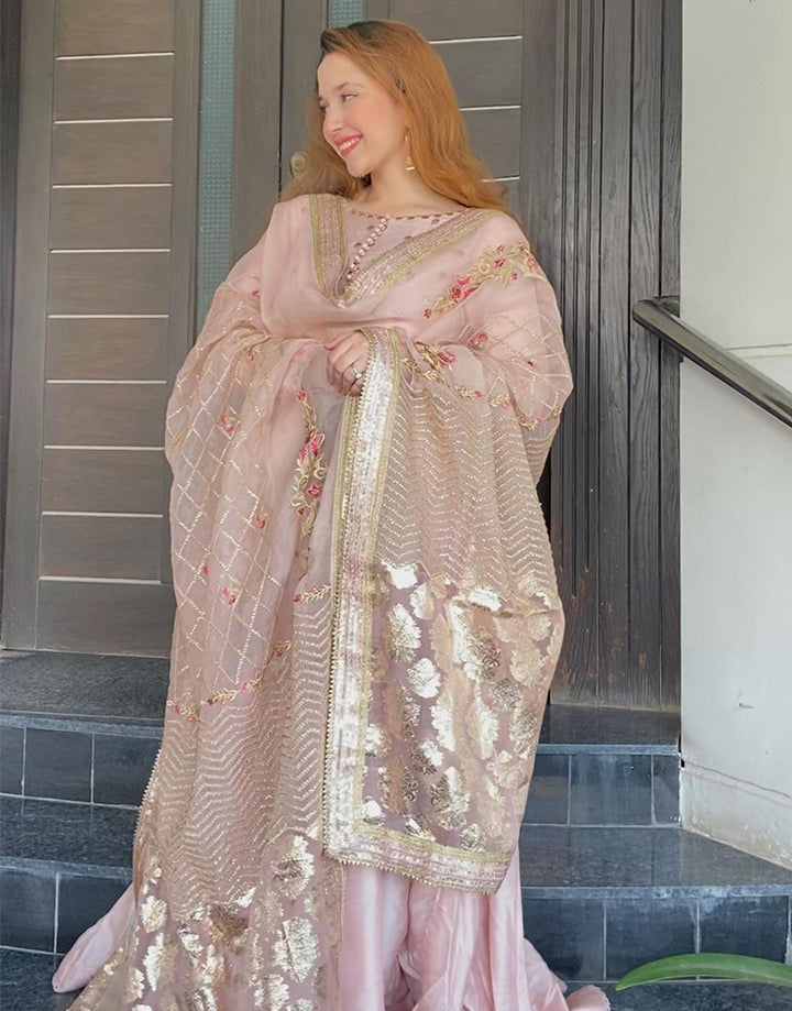 https://cdn.shopify.com/s/files/1/0262/2531/1795/products/FIZA-KHAWAR_0002_WhatsAppImage2020-08-02at1.14.39PM.jpg?v=1596534264