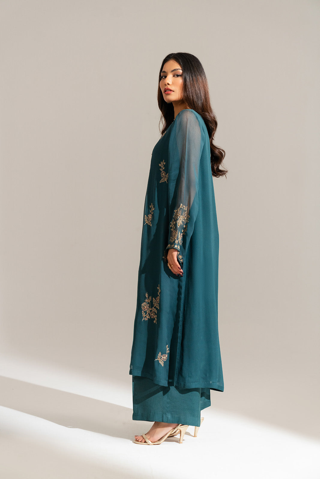 2 Piece Chiffon Embroidered Suit (FL0157)