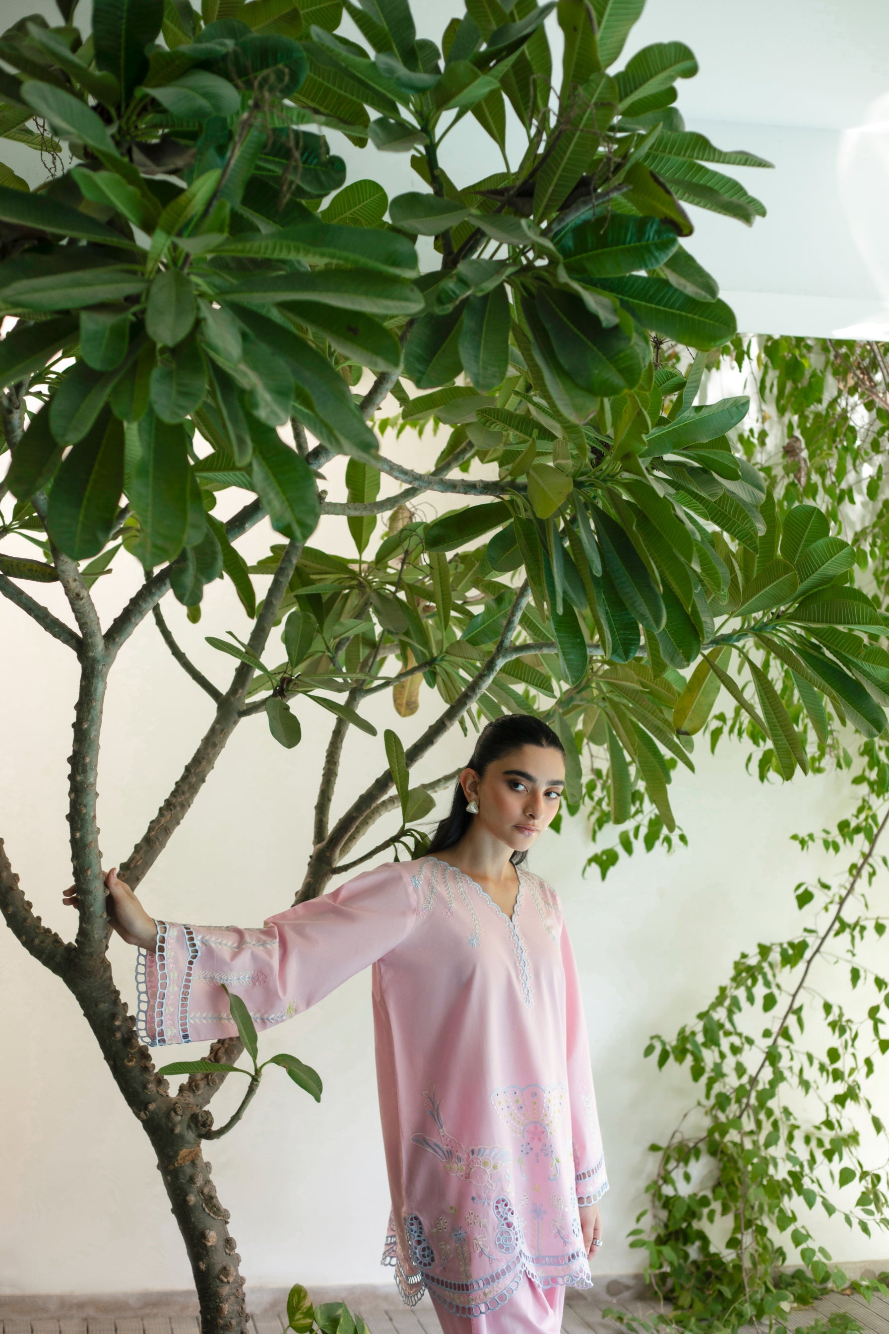 https://cdn.shopify.com/s/files/1/0904/3817/2979/files/FROSTEDLILAC-SoftPink_7.jpg?v=1769038556