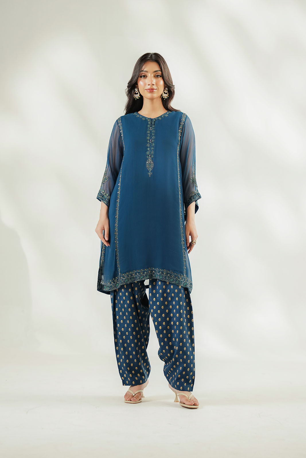 2 Piece Chiffon Embroidered Suit (FS0218)