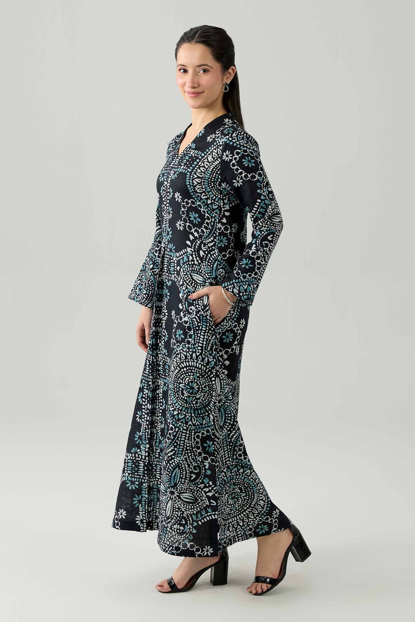 https://cdn.shopify.com/s/files/1/0534/2065/4791/files/FS26-08--_5_f609457c-a000-4a5f-a2c1-e61cc56e3dcf.jpg?v=1780290520