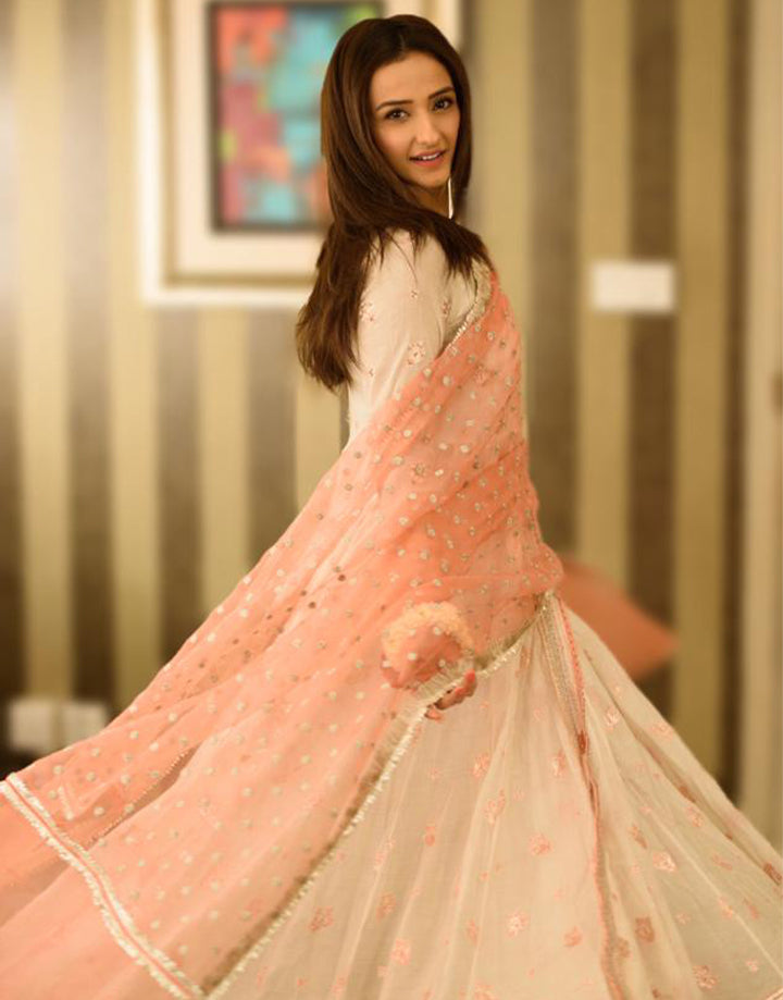 https://cdn.shopify.com/s/files/1/0262/2531/1795/products/FSS_0002_Momal-01.jpg?v=1591333095