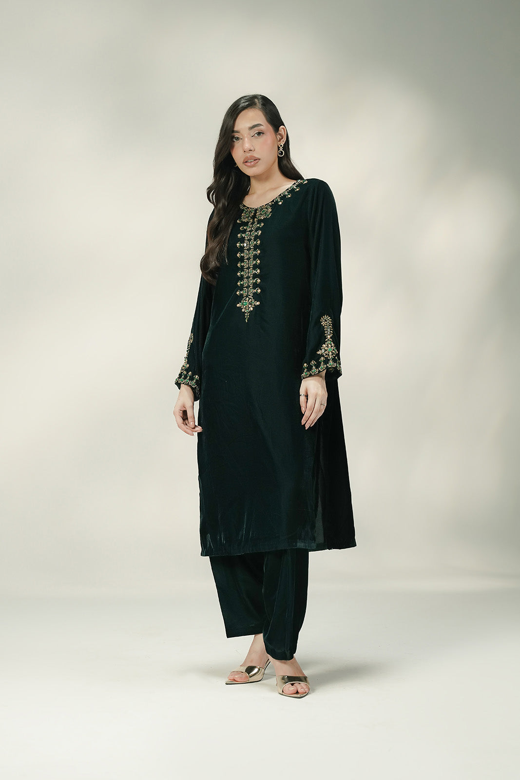 2 Piece Velvet Embroidered Suit (FV0020)