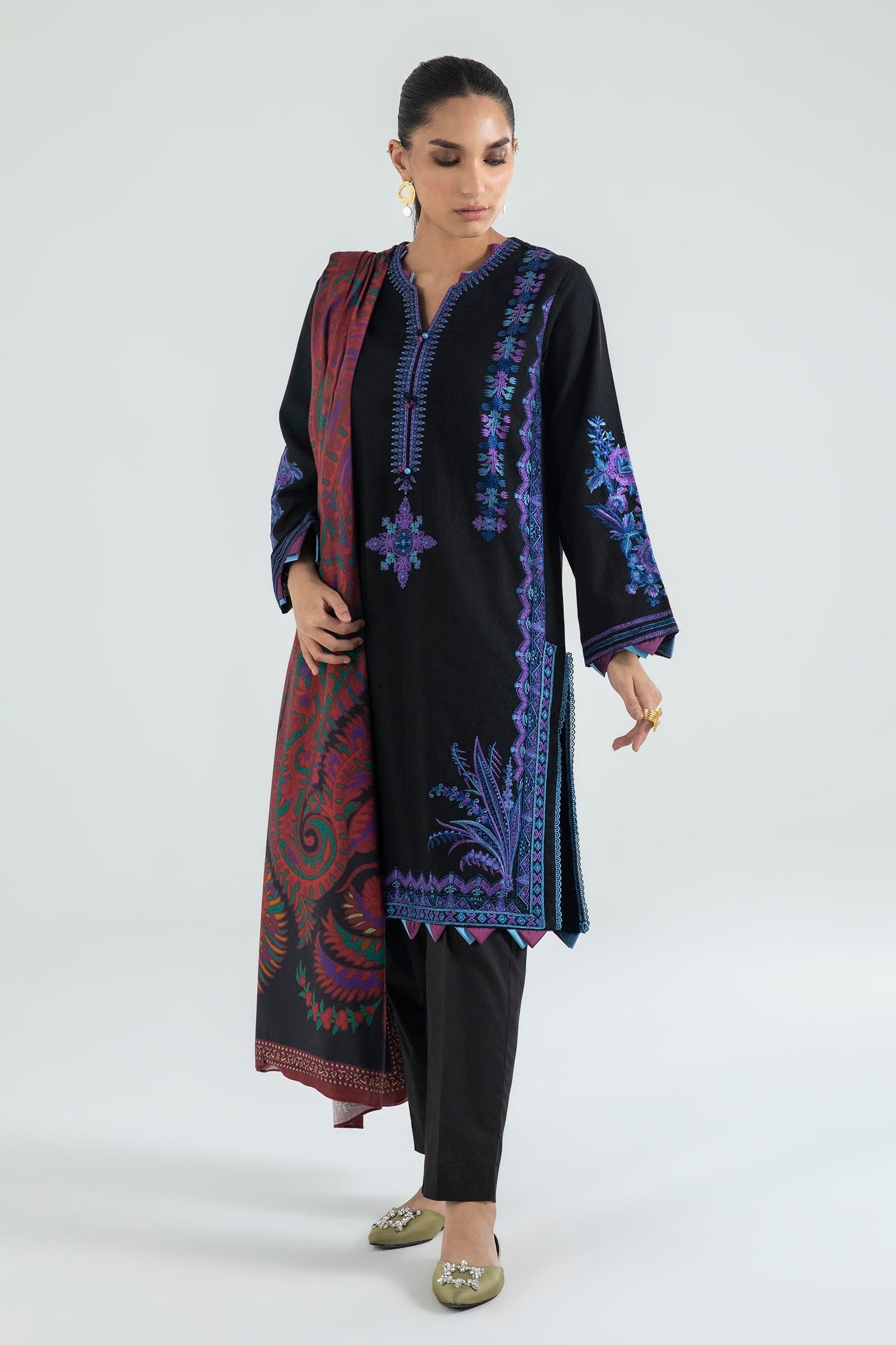 https://cdn.shopify.com/s/files/1/0740/1753/8280/files/FW22ESE265.jpg?v=1776609266