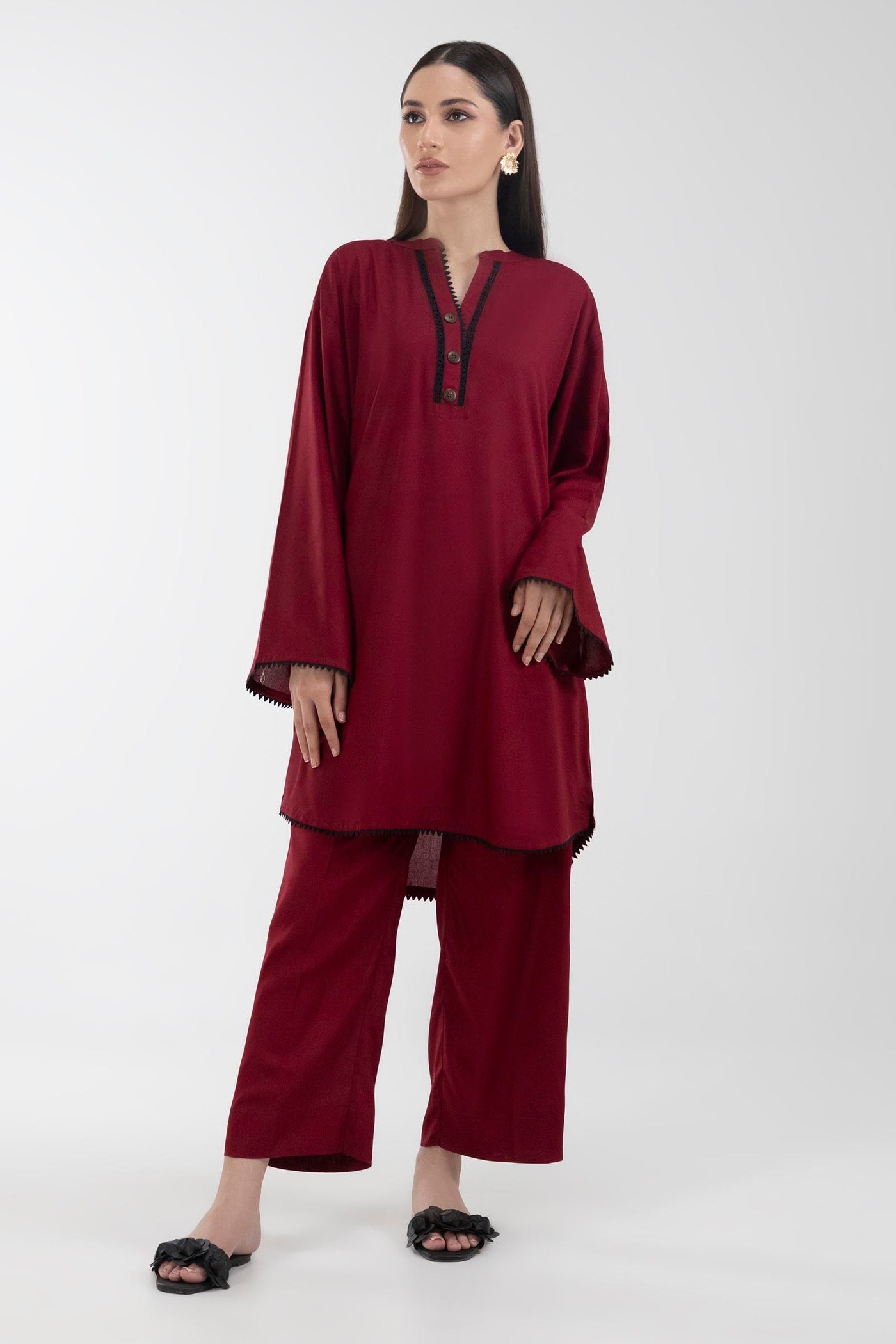 https://cdn.shopify.com/s/files/1/0740/1753/8280/files/FW23MHY504_1.jpg?v=1776422248