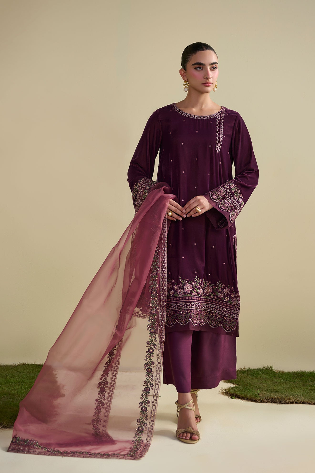 https://cdn.shopify.com/s/files/1/0587/3080/7460/files/FW25DA-2805-vol-4-_3.jpg?v=1771075500