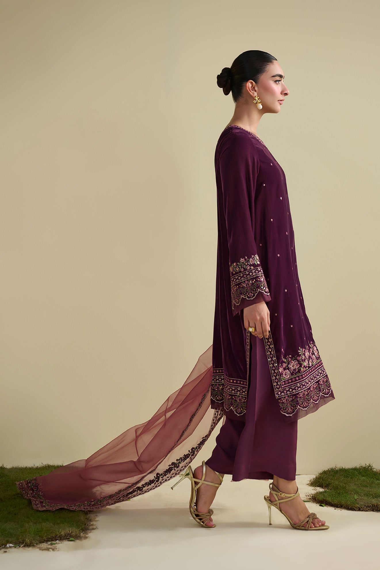 https://cdn.shopify.com/s/files/1/0587/3080/7460/files/FW25DA-2805-vol-4-_4.jpg?v=1771075500