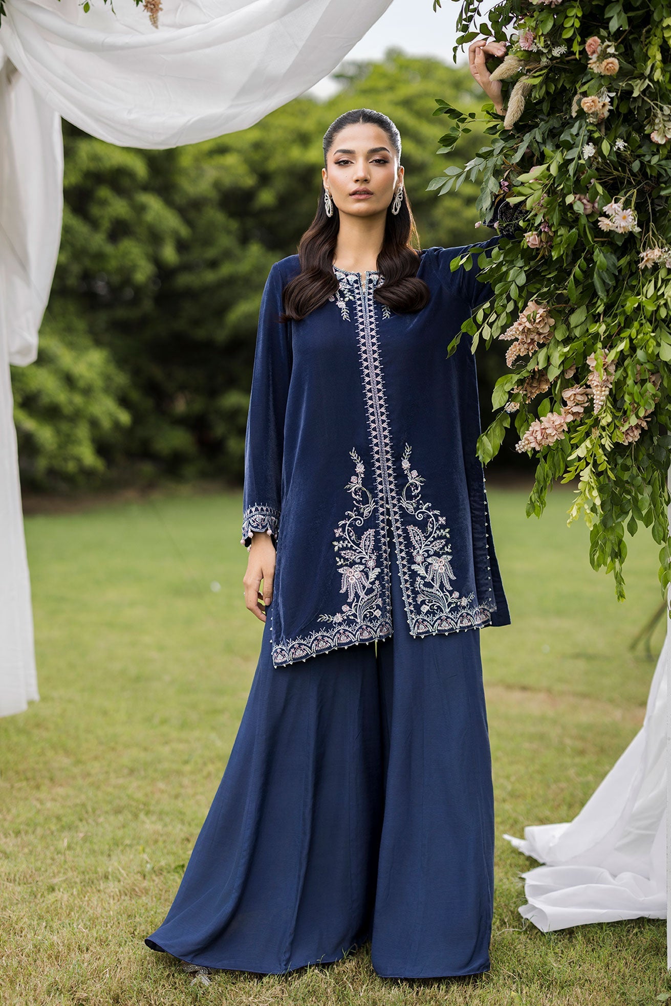 https://cdn.shopify.com/s/files/1/0587/3080/7460/files/FW25DA-2834_2.jpg?v=1771075283