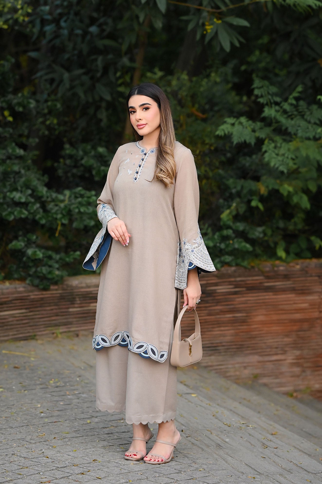 https://cdn.shopify.com/s/files/1/0587/3080/7460/files/FW25DC-2877_1.jpg?v=1771076038