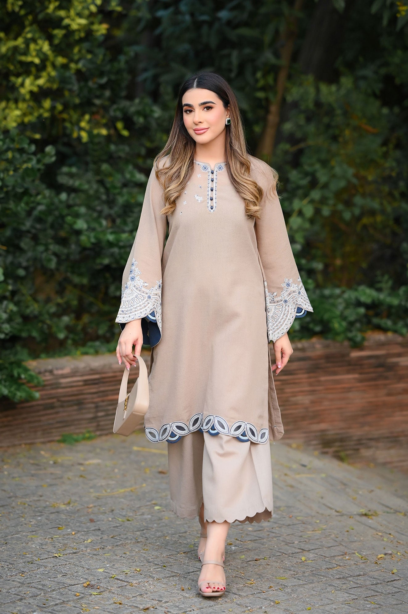 https://cdn.shopify.com/s/files/1/0587/3080/7460/files/FW25DC-2877_2.jpg?v=1771076038