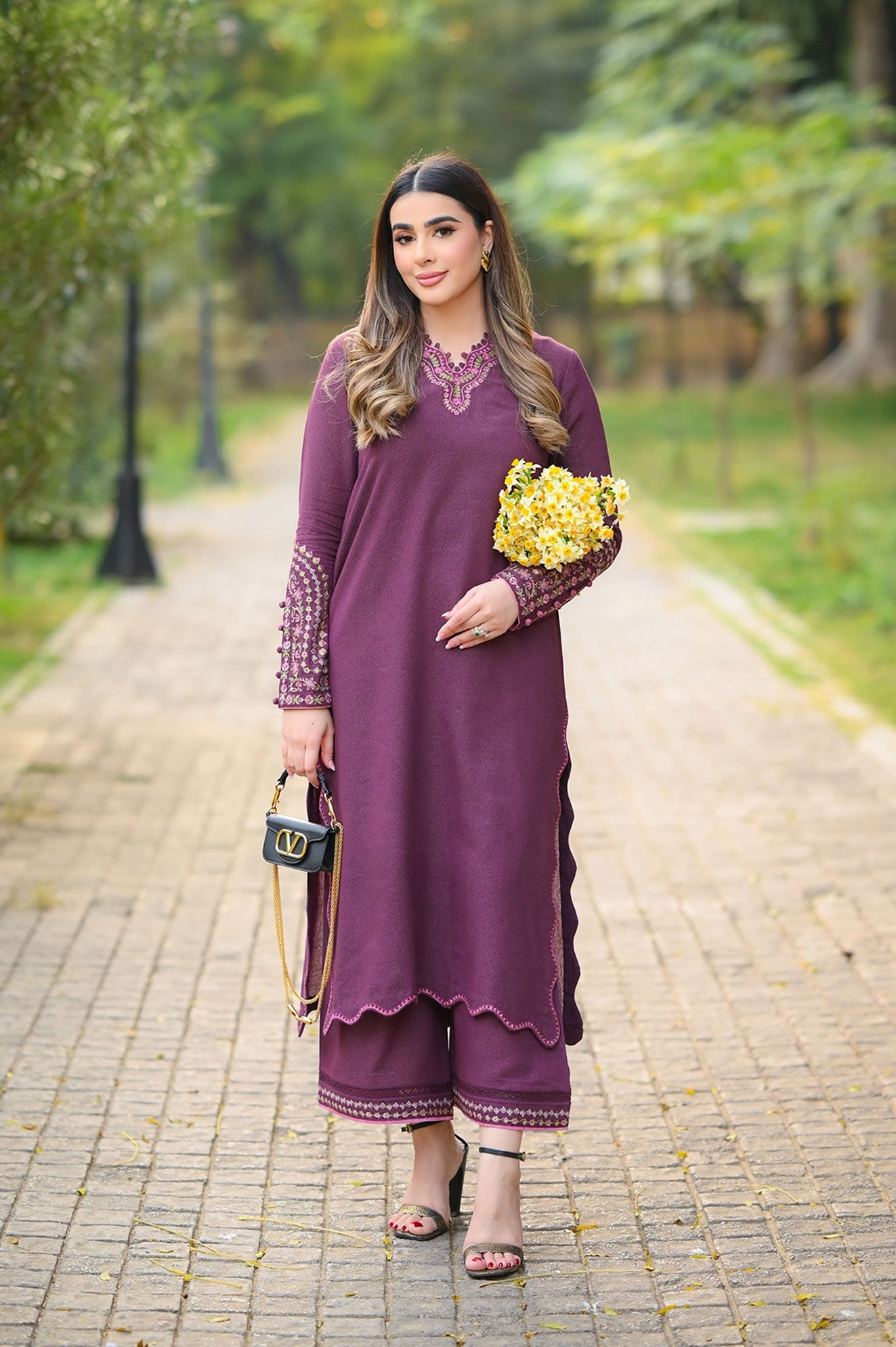 https://cdn.shopify.com/s/files/1/0587/3080/7460/files/FW25DC-2879_2.jpg?v=1764047775