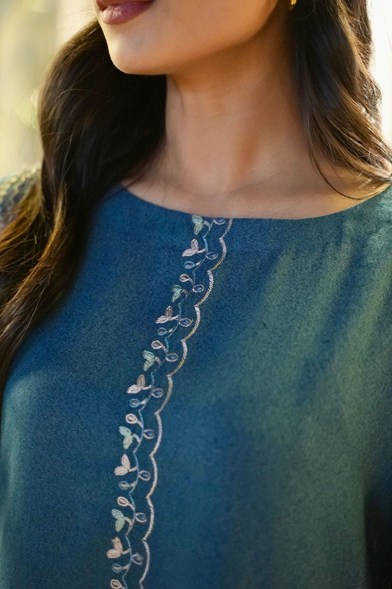 FW25DC-2884 TURQUOISE BLUE 2PCS  EMBROIDERED KURTA WITH TROUSER