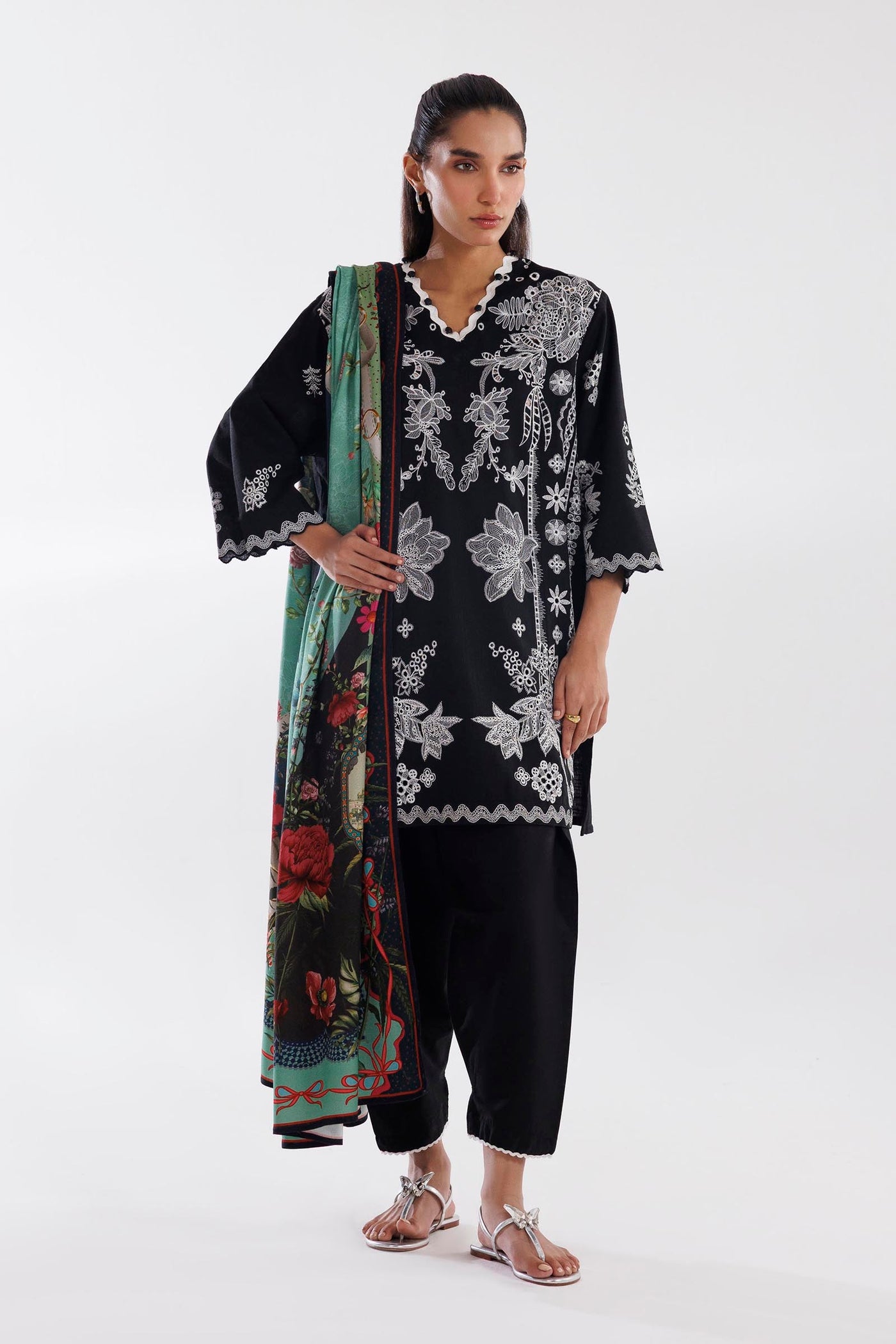 https://cdn.shopify.com/s/files/1/0740/1753/8280/files/FW25MUZ005A_1.jpg?v=1768284946