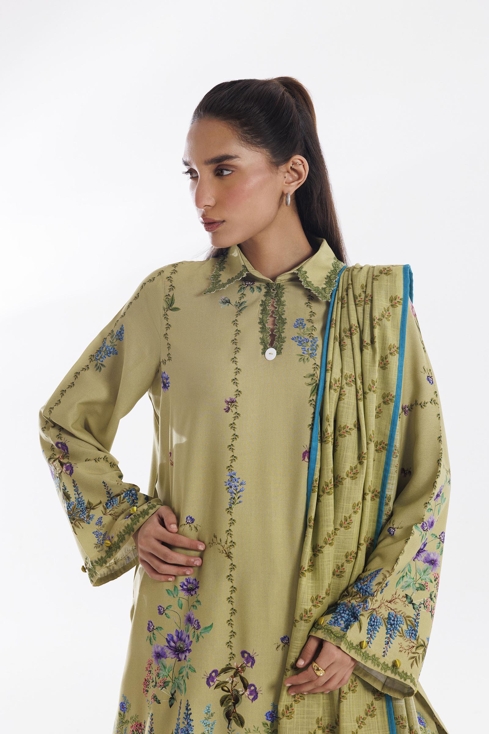 Stitched Khaddar Muzlin Suit