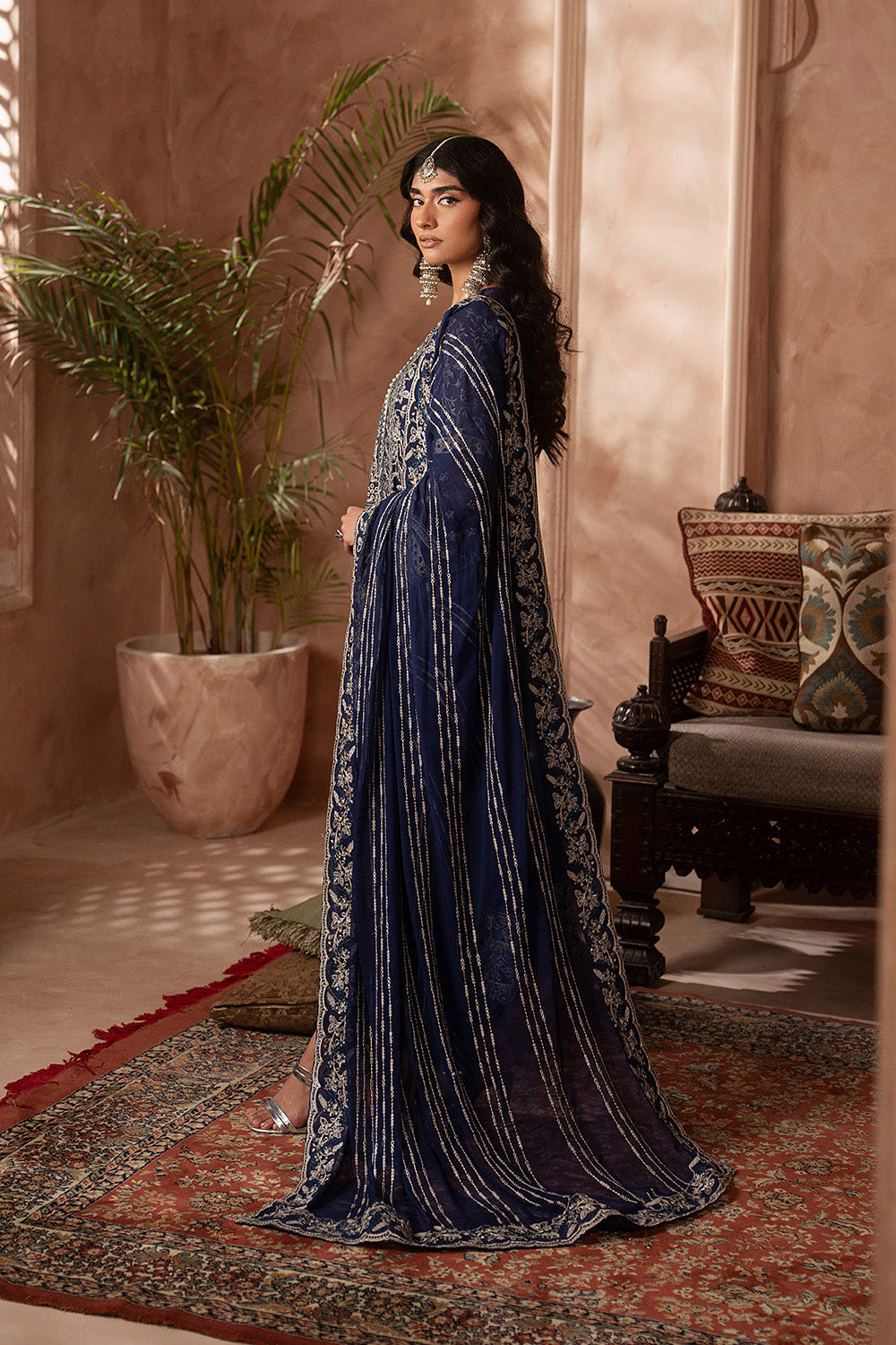 ESTEE - MWU5681