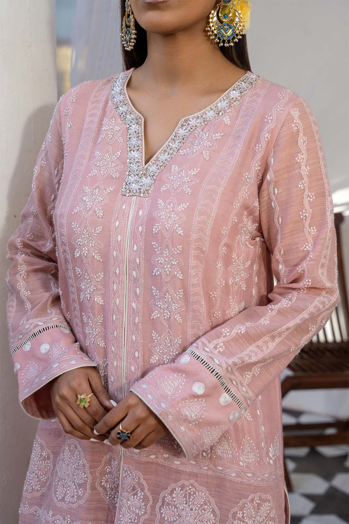 https://cdn.shopify.com/s/files/1/0742/2718/8017/files/Faryal-24-2_6.jpg?v=1755503289