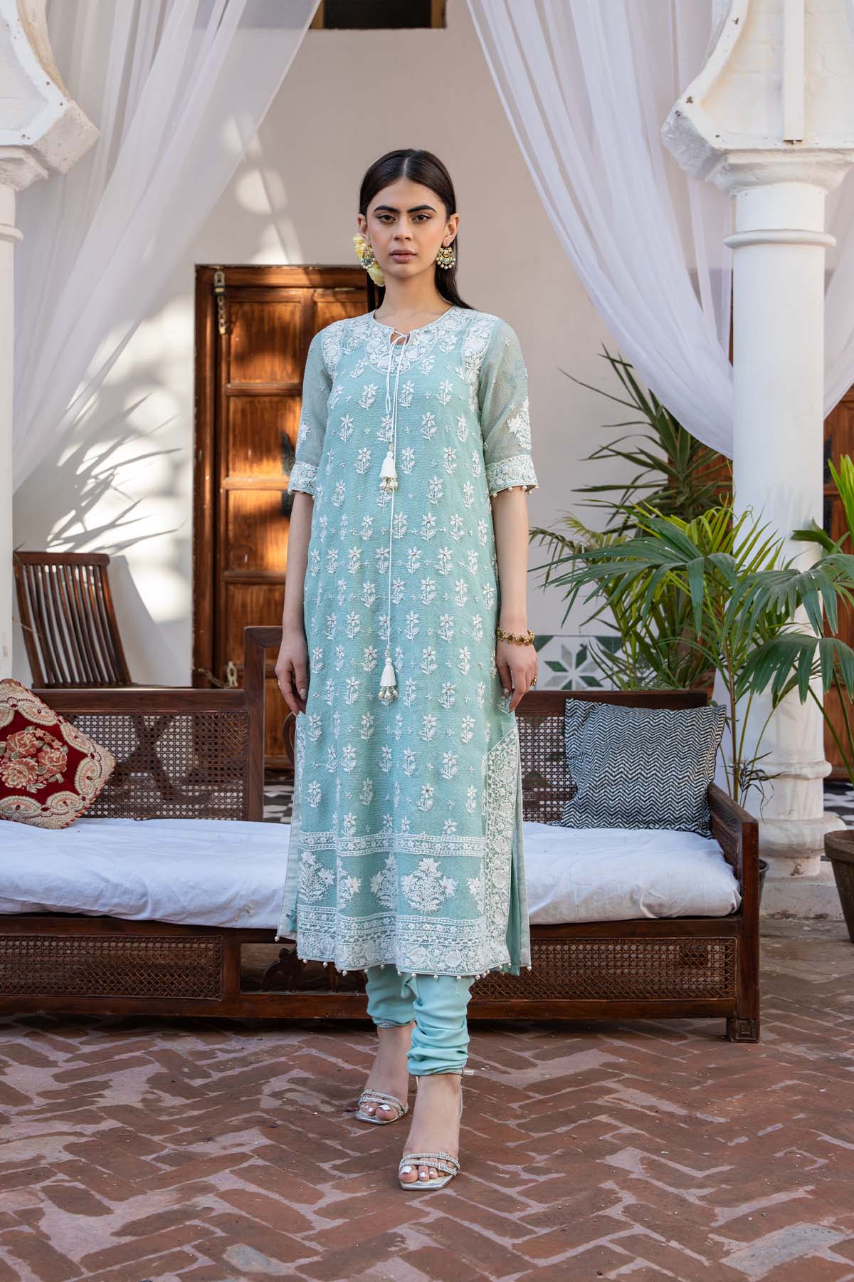 https://cdn.shopify.com/s/files/1/0742/2718/8017/files/Farzana-24-3_1.jpg?v=1755503290