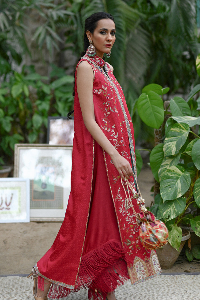 https://cdn.shopify.com/s/files/1/0588/3661/5221/products/Faye_B_10.jpg?v=1678354009