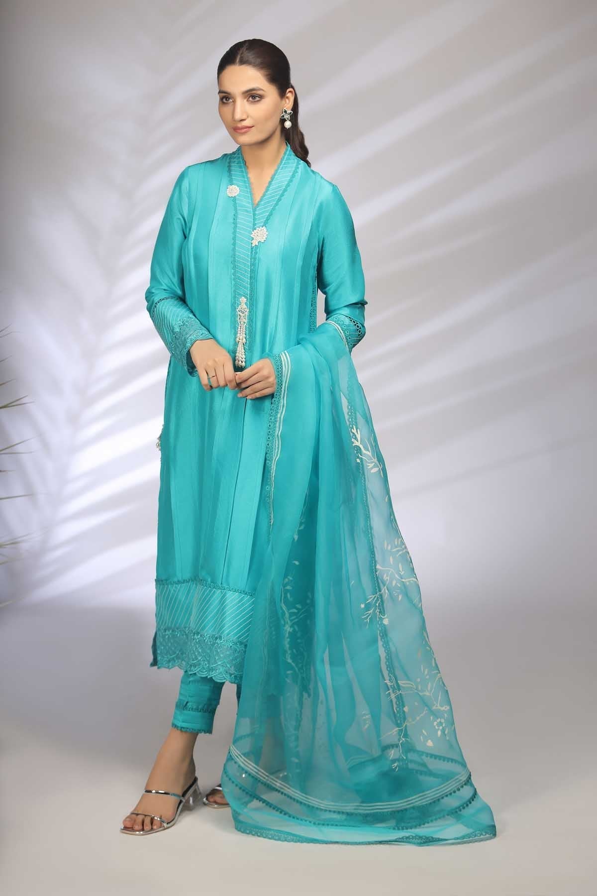 https://cdn.shopify.com/s/files/1/0412/9311/9639/products/Feroza_93e20959-a717-4cdf-bfa9-04b1a2852c6e.jpg?v=1755496639