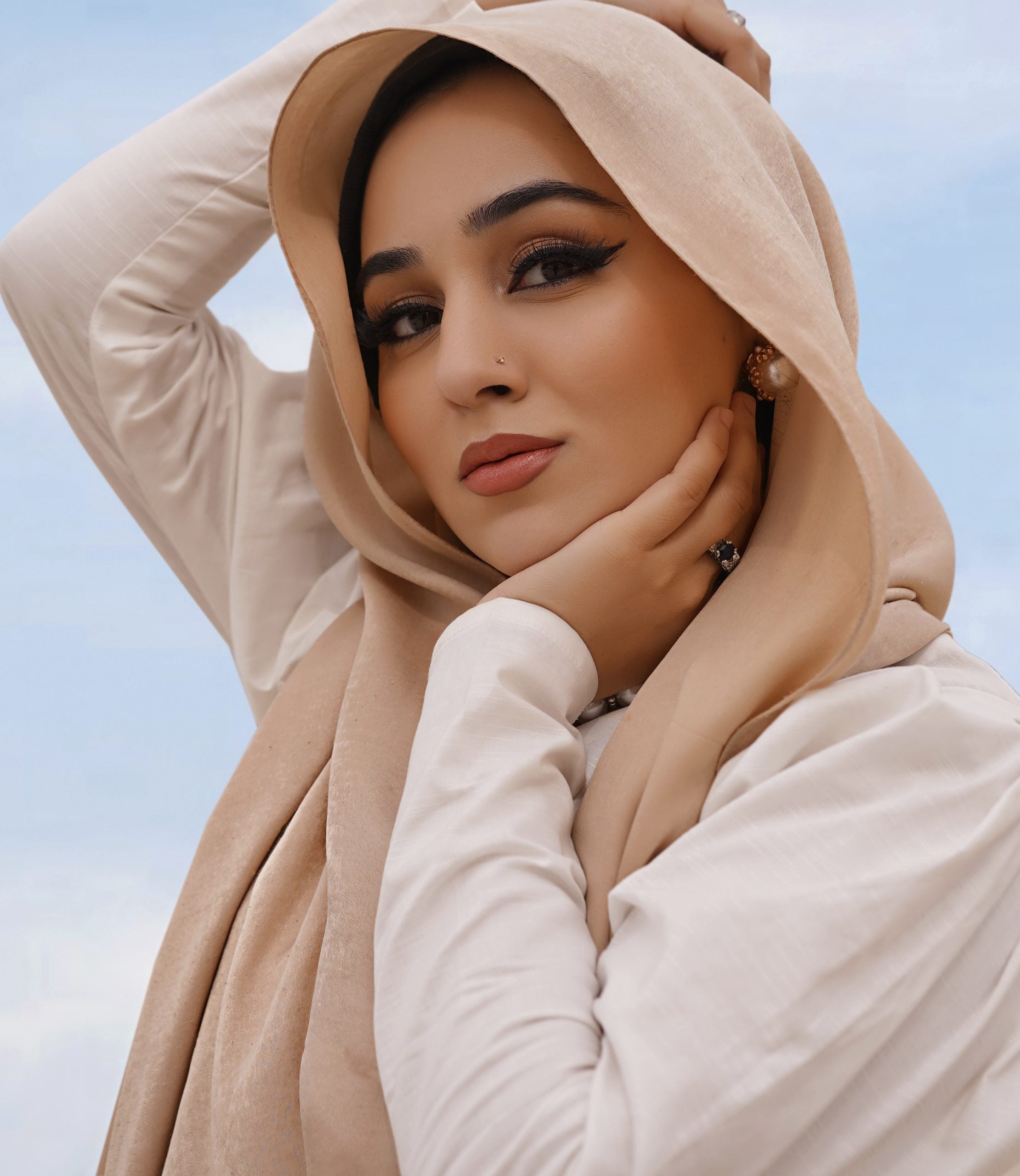 https://cdn.shopify.com/s/files/1/0644/3237/3897/files/FestiveBeige_5272b435-1d6c-4297-8e09-5f466b0ac00e.jpg?v=1719780274