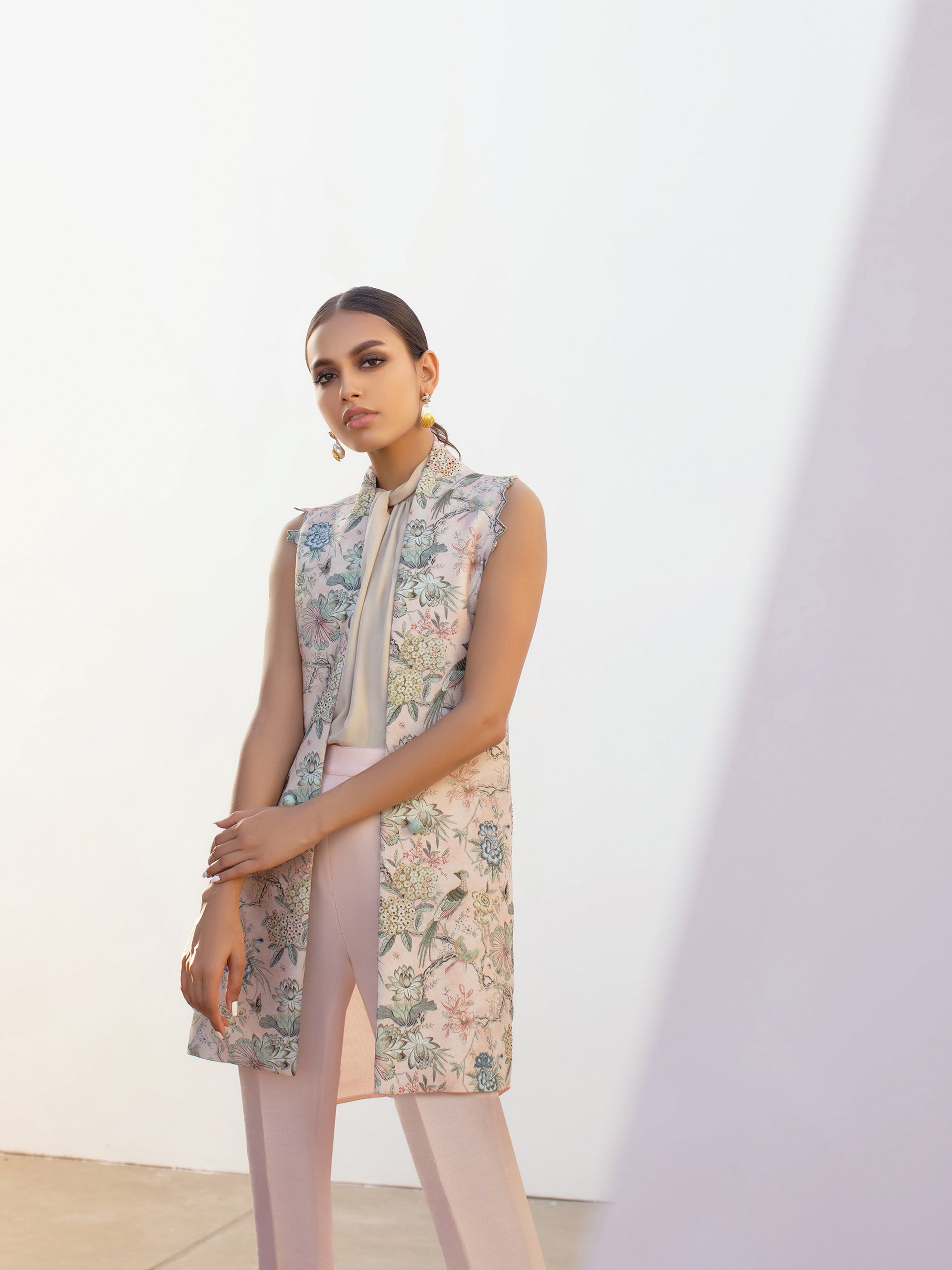 https://cdn.shopify.com/s/files/1/0768/4872/6205/files/Flora-1.jpg?v=1777645899