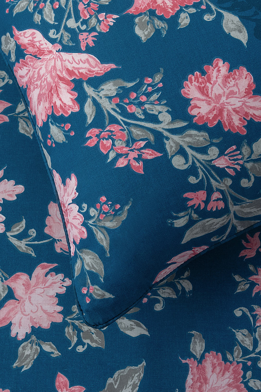 Flora Blue T-150 Quilt Cover Set