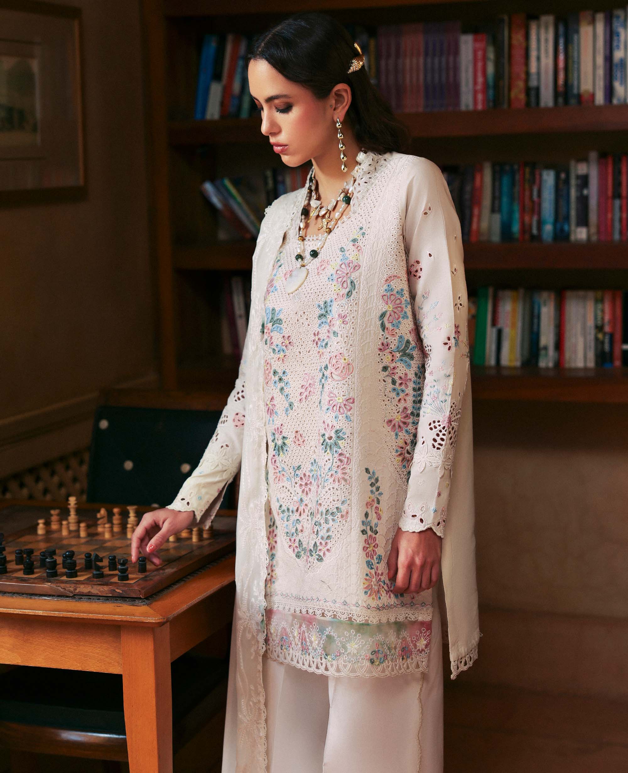 https://cdn.shopify.com/s/files/1/0264/6795/8858/files/Floraison_3_07ecf846-9f57-460d-bb4f-5d2b9fee0b3e.jpg?v=1772602726