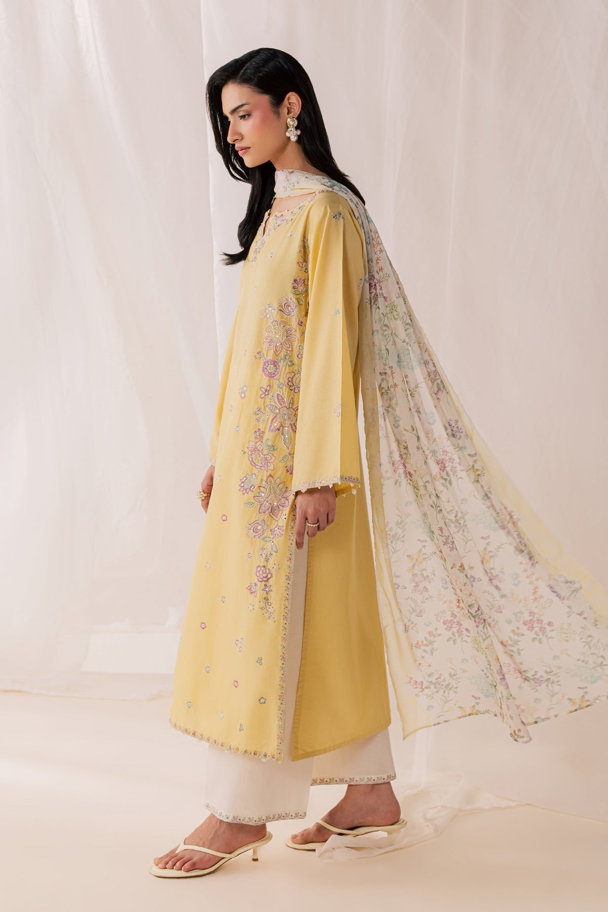 Florellow 3Pc - Luxury Embroidered Lawn