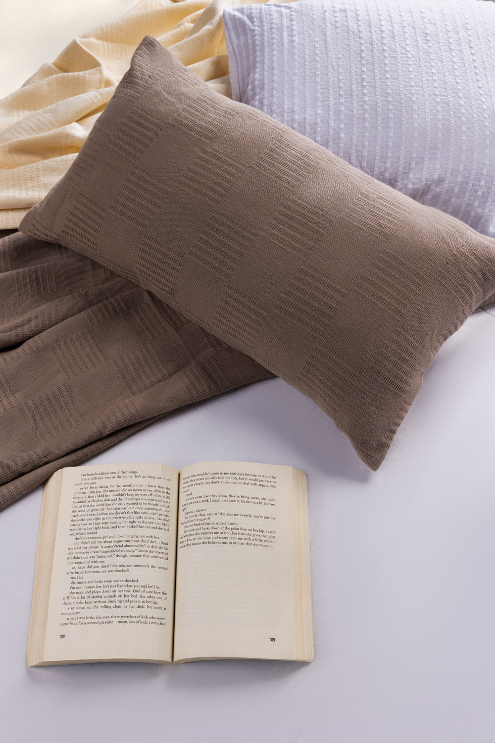 https://cdn.shopify.com/s/files/1/0706/3253/8159/files/FossilThermalDeckCushion_4.jpg?v=1771242680