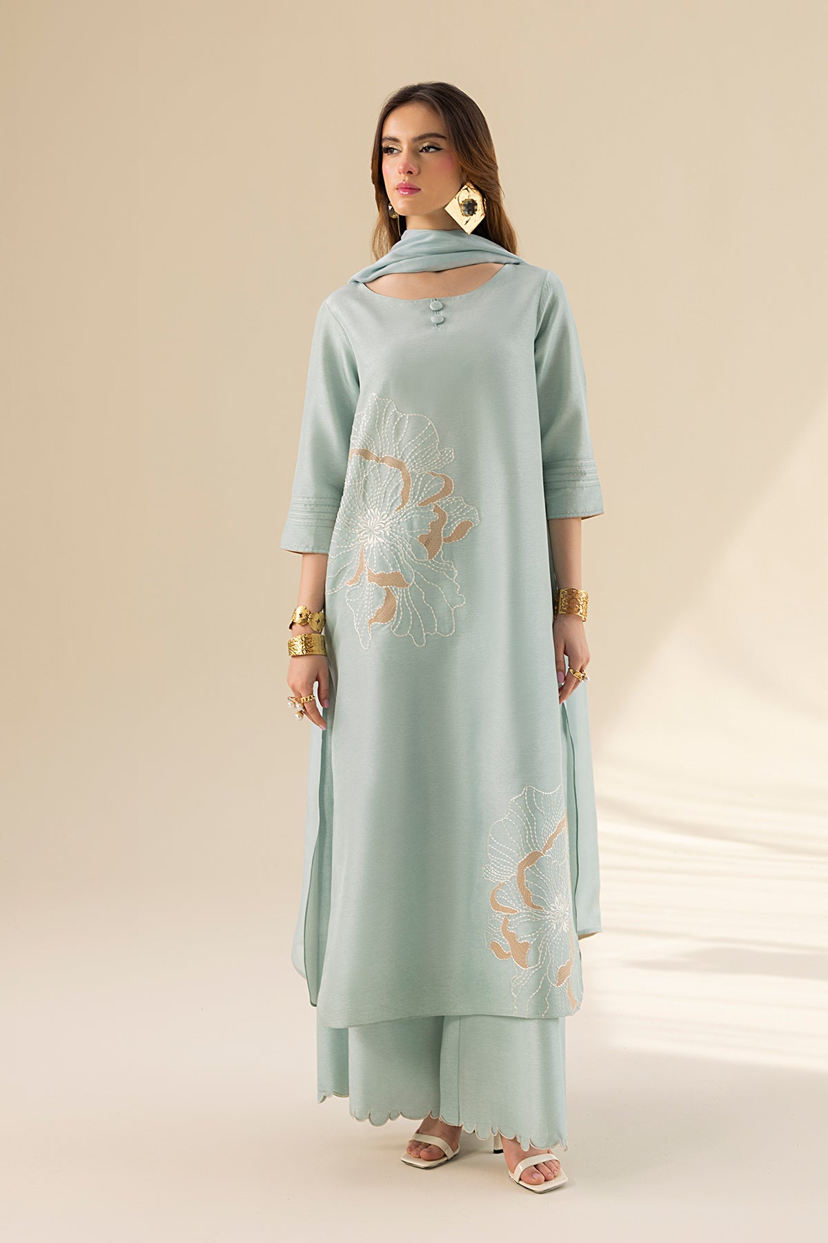 https://cdn.shopify.com/s/files/1/0516/3571/6292/files/Front_13335a73-399a-4945-b002-b5525770e228.jpg?v=1753388969