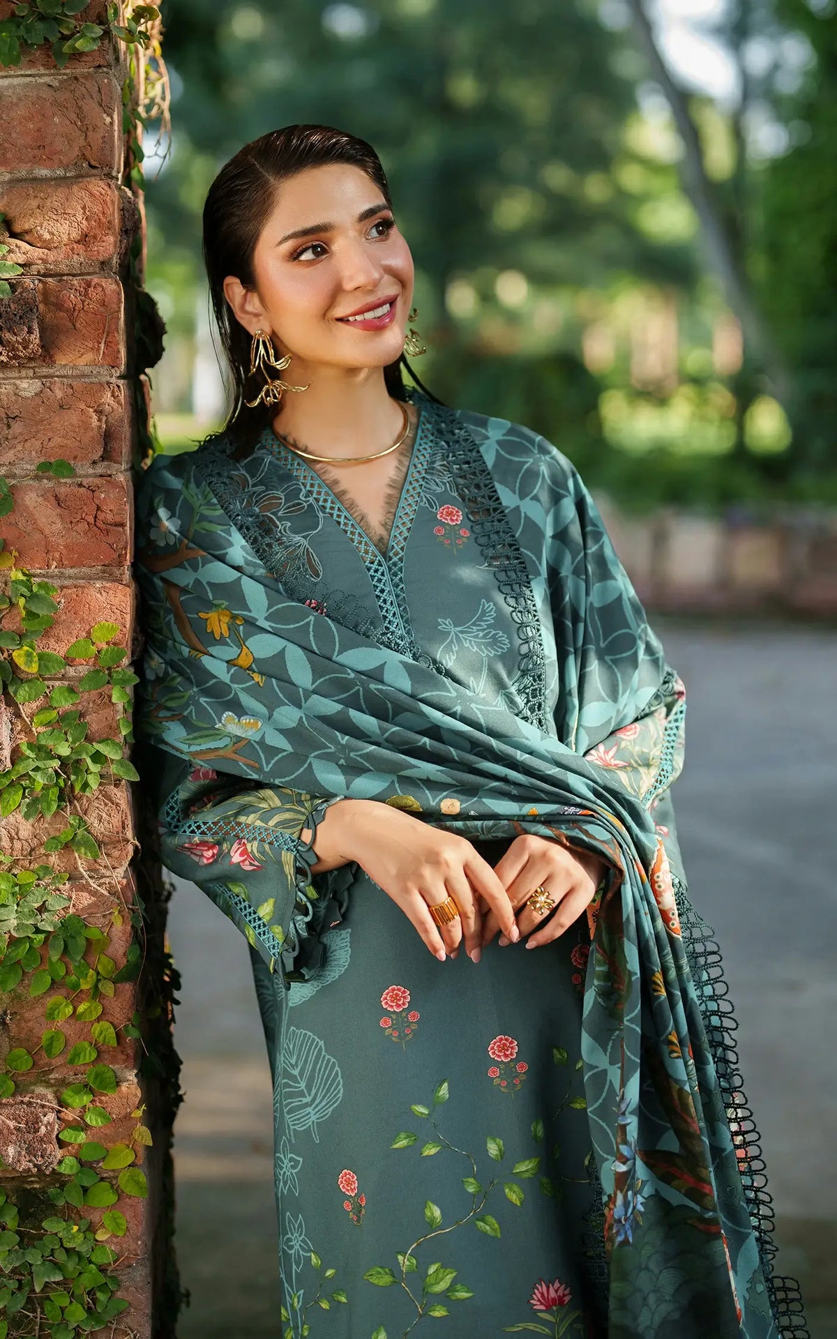 Frosted Petals-MWL25-02 | 3pcs Embroidered Unstitched Winter