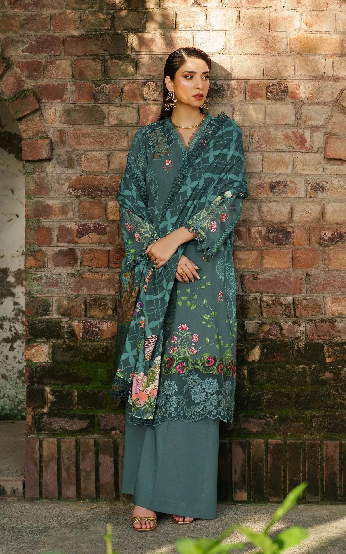 Frosted Petals-MWL25-02 | 3pcs Embroidered Unstitched Winter