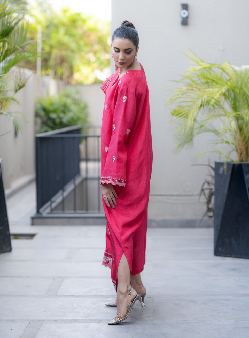 CBR 139 Fuchsia Bloom – Embroidered Kaftan